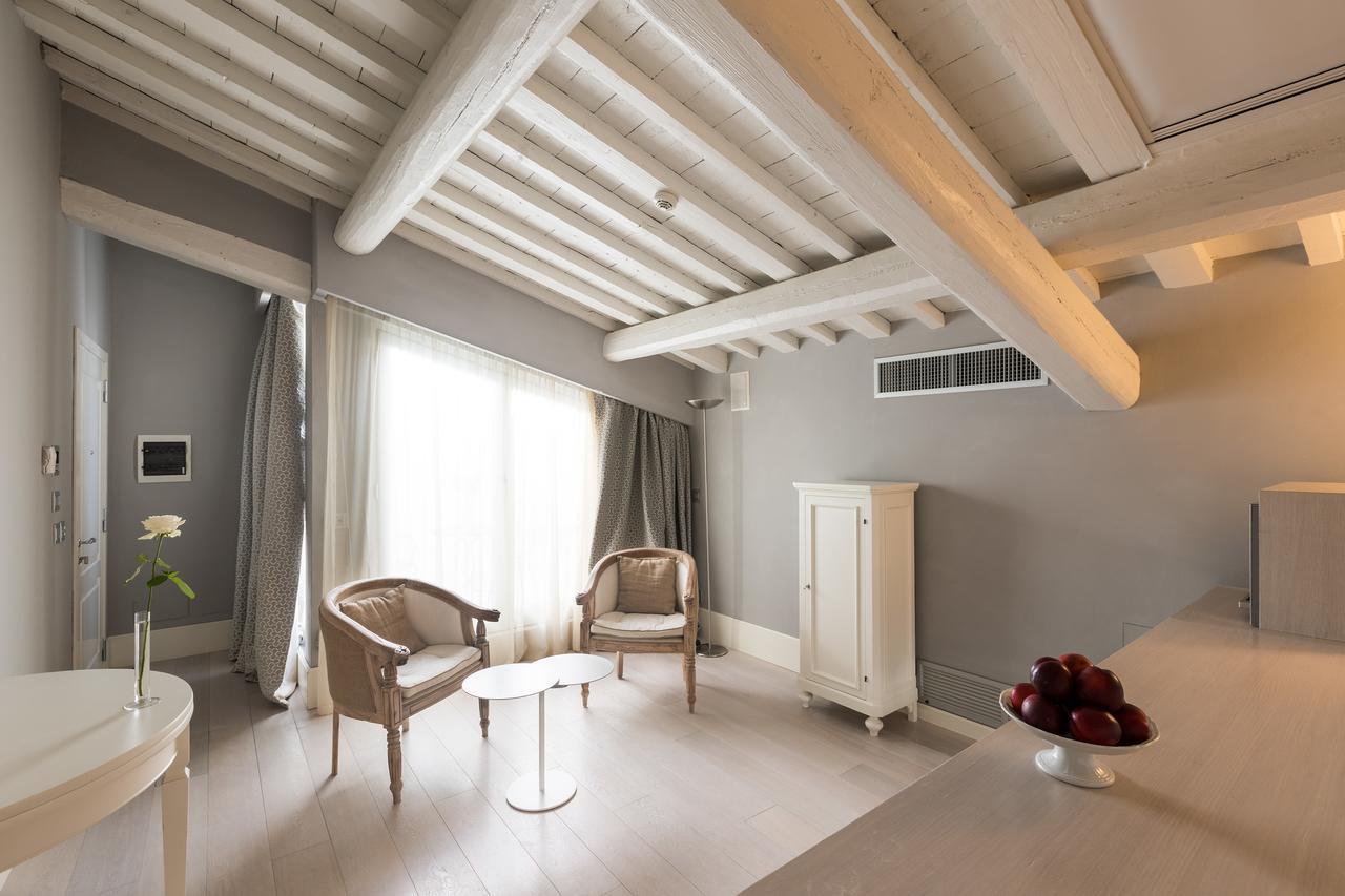 Cavalieri Palace Luxury Residences 2* Florença